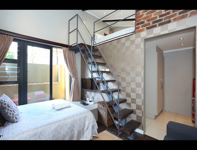 10 BEDROOM HOUSE FOR SALE IN ORCHARDS